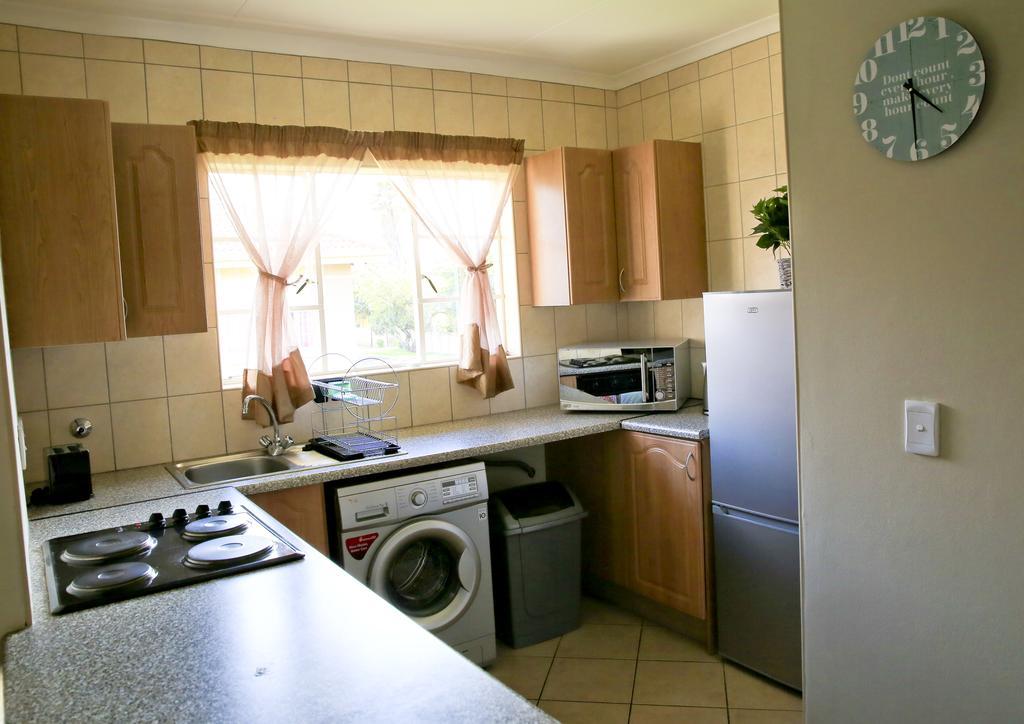 African Eagle Apartments Witfield Buitenkant foto