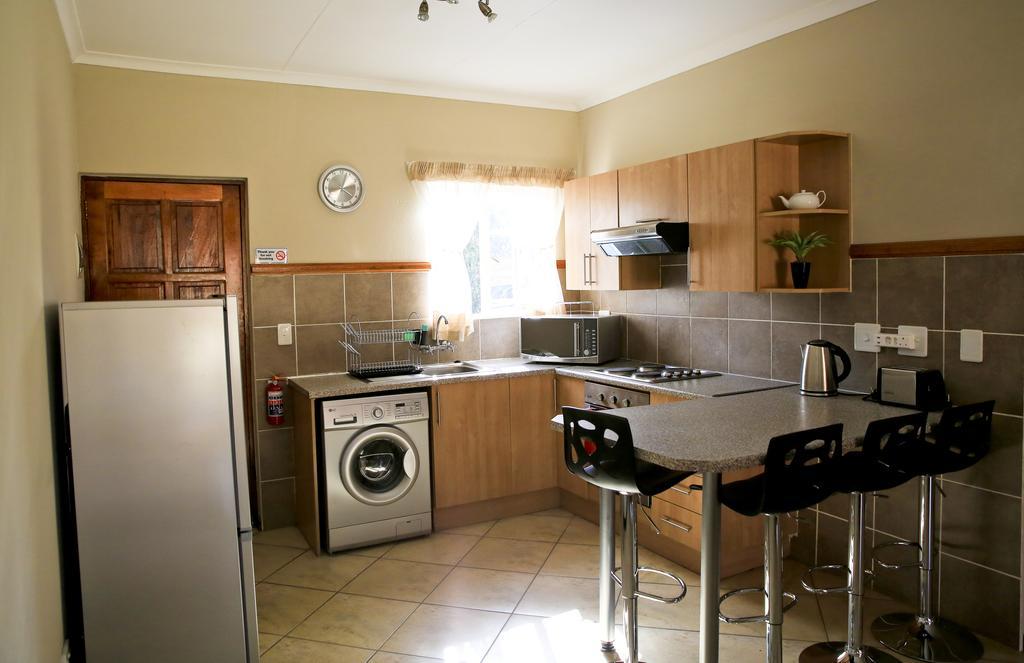 African Eagle Apartments Witfield Buitenkant foto