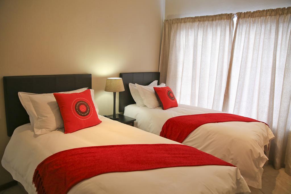 African Eagle Apartments Witfield Buitenkant foto