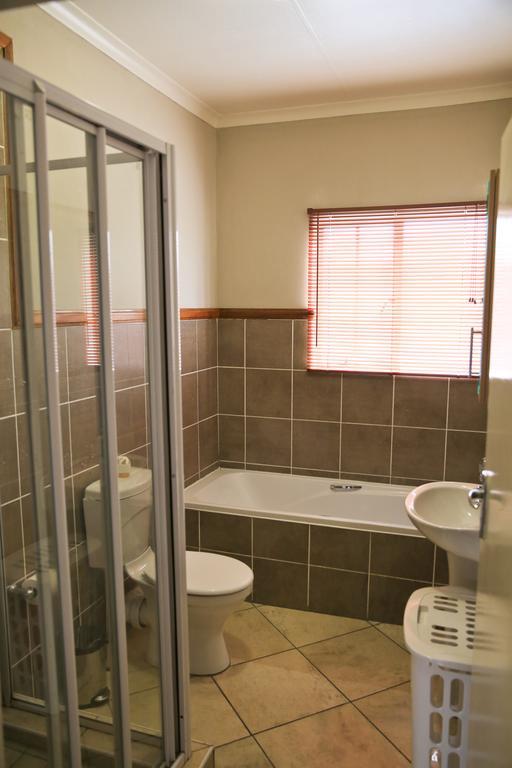 African Eagle Apartments Witfield Buitenkant foto