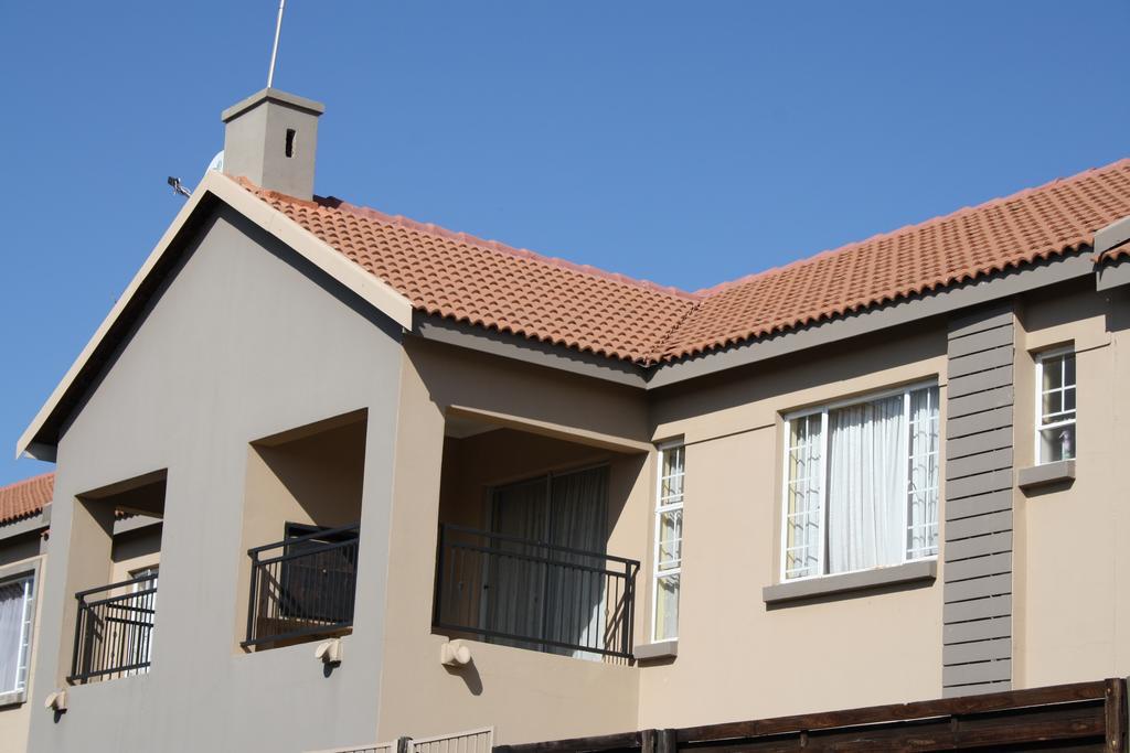 African Eagle Apartments Witfield Buitenkant foto