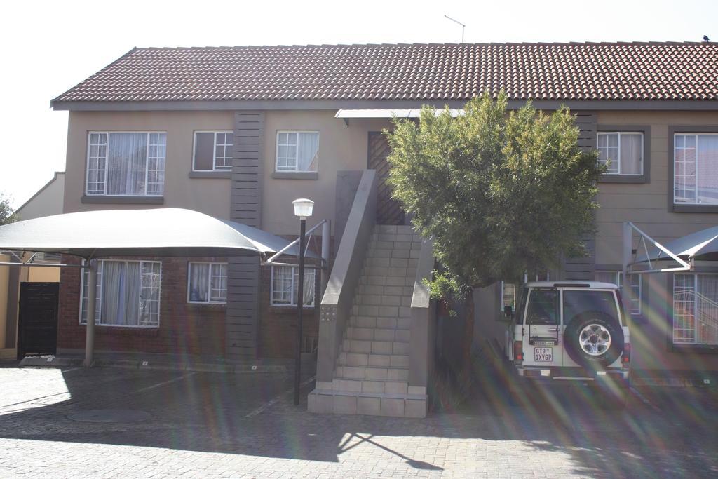 African Eagle Apartments Witfield Buitenkant foto